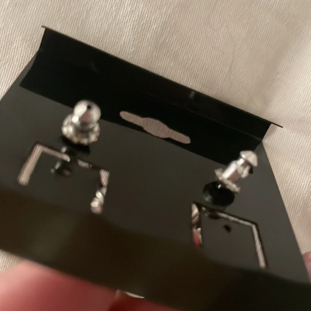 Fashion Earrings from Macys NWT - Picture 2 of 2